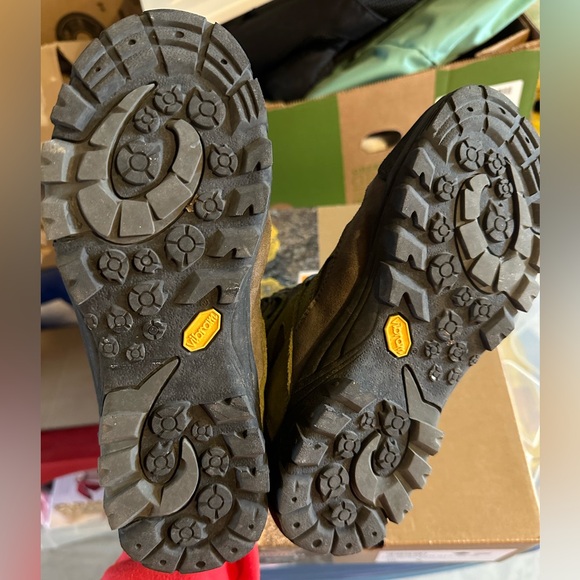 Zamberlan Unisex Hiking Boots 146 QUANTUM GTX RR in Aloe/Grey - Picture 6 of 7